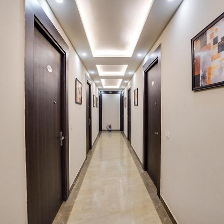 Super Townhouse The Royal Casa Hotel Газиабад Екстериор снимка